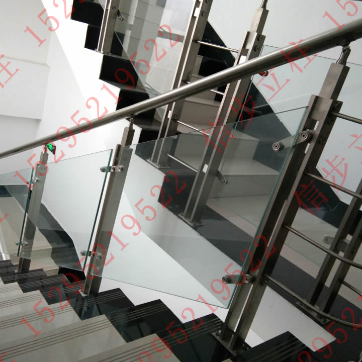 Dafeng Vienna 3 bons escaliers d'hôtel sélectionnés colonne en acier inoxydable Stepping produits
