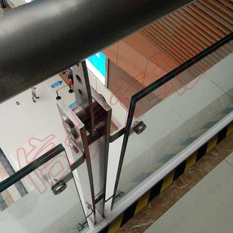 Colonne en acier inoxydable pour l'hôpital du quatrième peuple de Taizhou, durable et inoxydable, excellente qualité