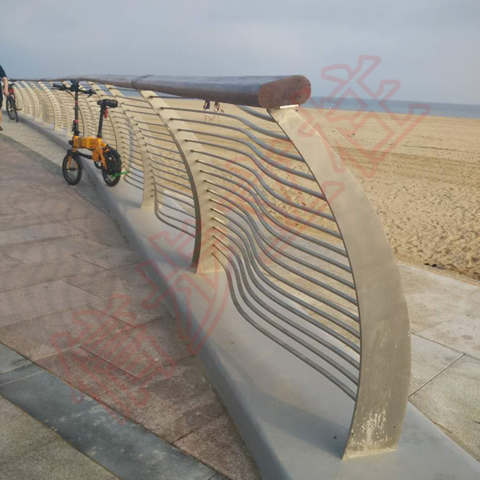 Colonne de marche fournit une balustrade en acier inoxydable incurvée pour Yantai Golden Beach Waterfront Park